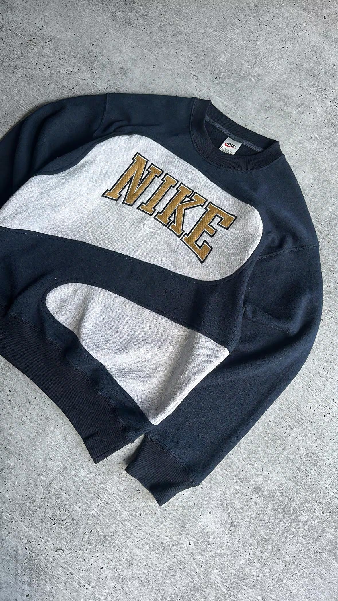 Vintage 90's Nike Sweatshirt Big Logo Swoosh (L)
