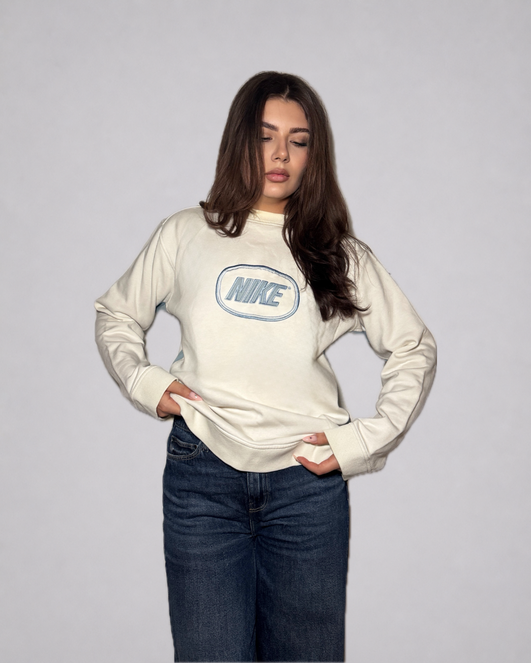 Nike Logo Crewneck Sweatshirt (White / Light Blue)